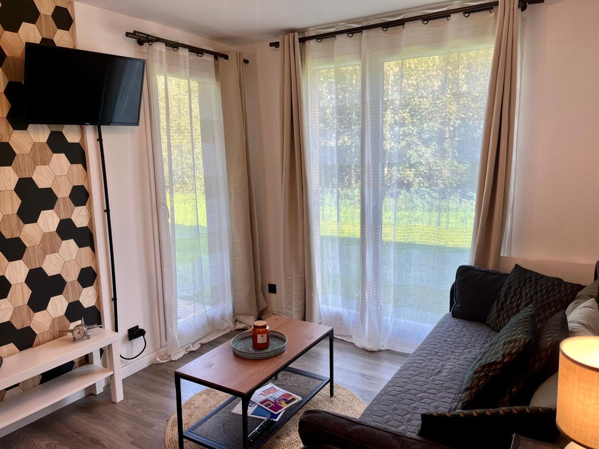 Appartement Le Freya Avec Terrasse A 5 Min Honfleur - Piscine - Parking - Wifi Equemauville Ngoại thất bức ảnh
